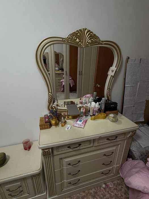 Спальныи гарнитур продам