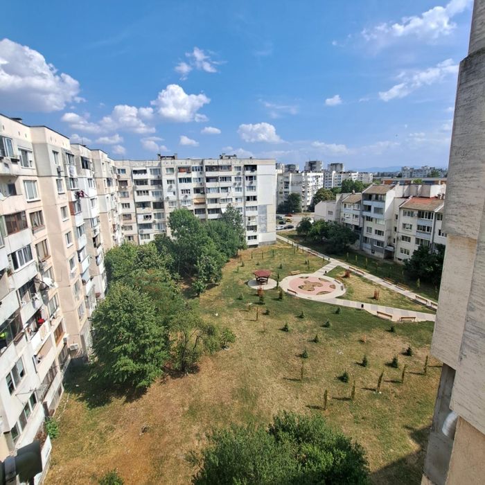 Дава се под наем Тристаен апартамент в София, Докторски паметник - 61 кв.м за 158597.76 € - Снимка #3