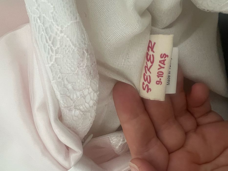 Нарядное платье 9-10 лет