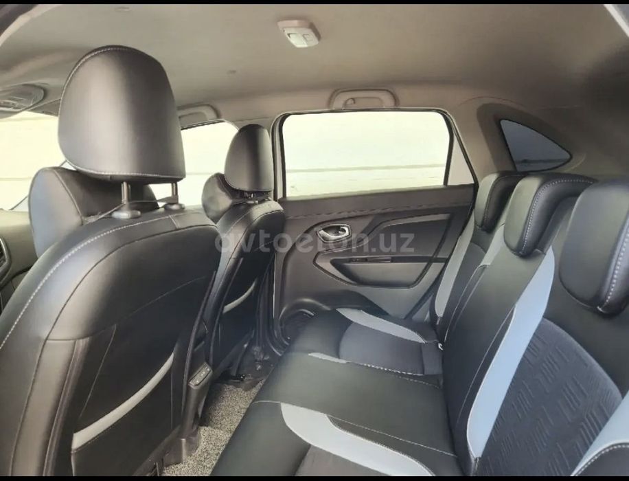 Lada xray cros full fadisya