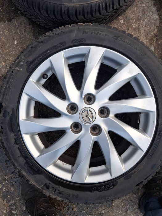 Лята джанта 17ка с нови гуми mazda Мазда ЕТ 60