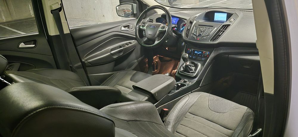 Vand Ford Kuga 4x4