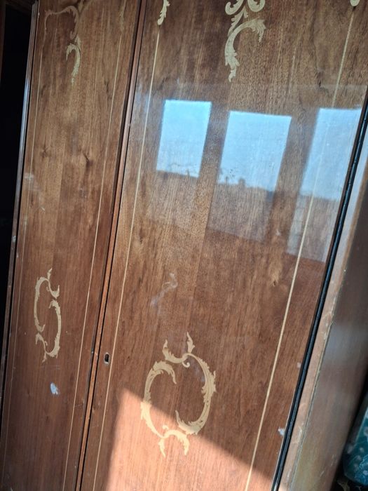 Продается два шкафа в спальню