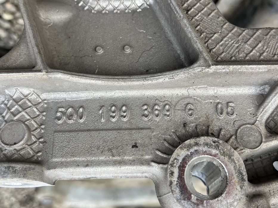 Jug / Cadru motor Audi A3 8V VW Golf 7 Piatra Neamt • OLX.ro