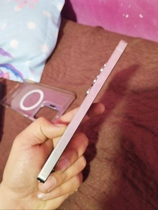 Продавам samsung s25 Ultra 256GB 12 RAM