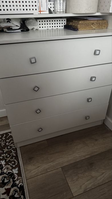 Пеленальный столик