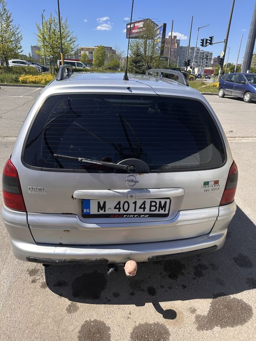 Опел Вектра Б фейслифт 2000 година