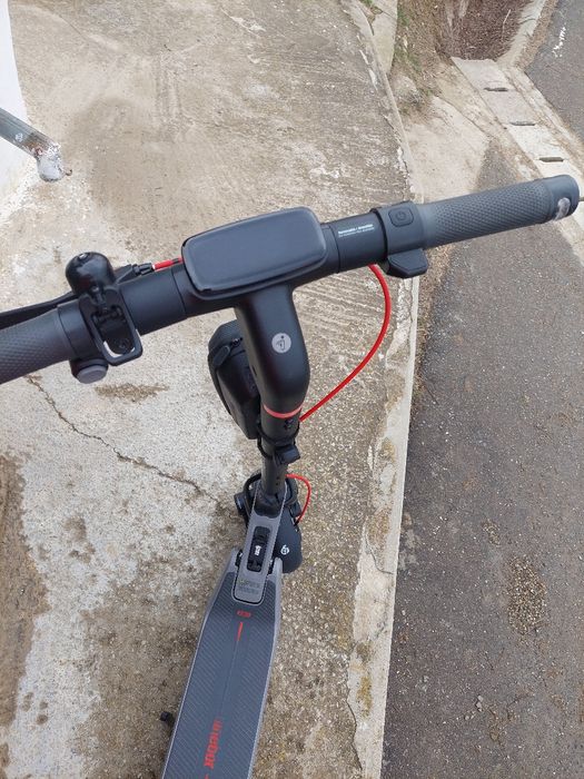 Vând trotineta electrică ninebot e3