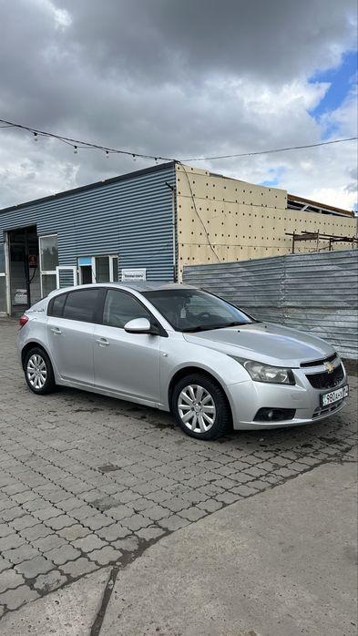 Продам Шевроле Круз