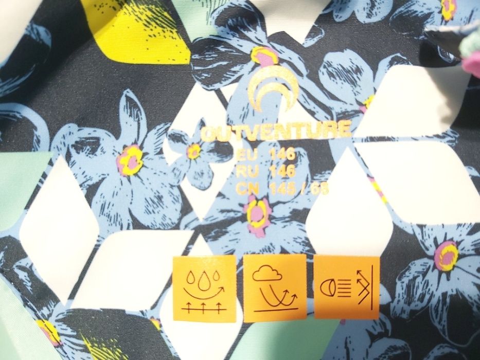 Куртка на девочку 146