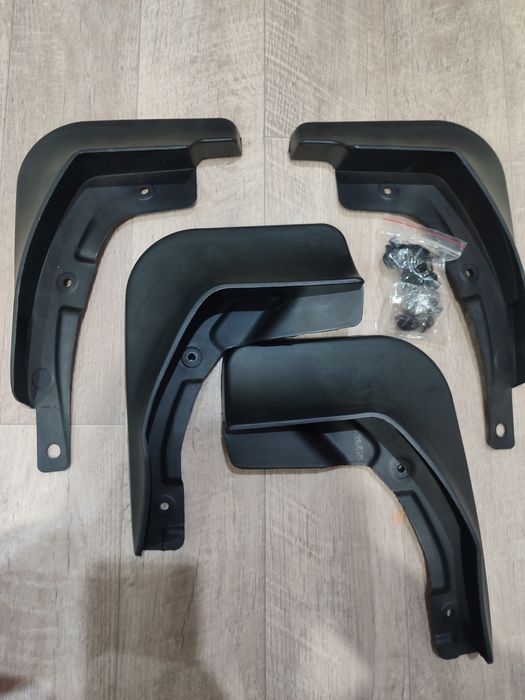 Продам брызговики на джеттур х50