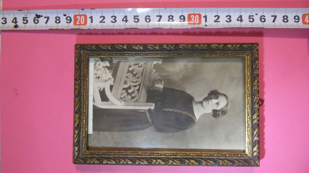 стара фотография в рамка