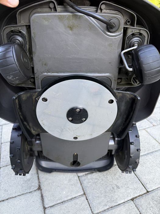 husqvarna automower 305 robot tuns iarba
