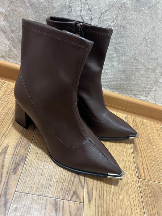 Продам женские сапоги