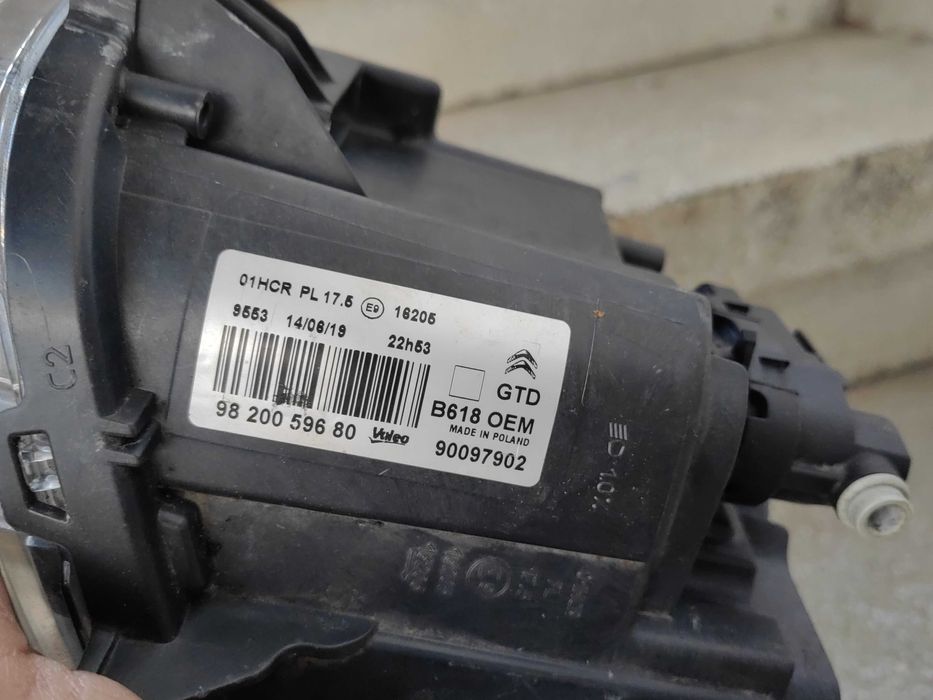 Фарове Citroen C3 ляв десен /Фарове Ситроен Ц3 /Фар Citroen C3 Оригина