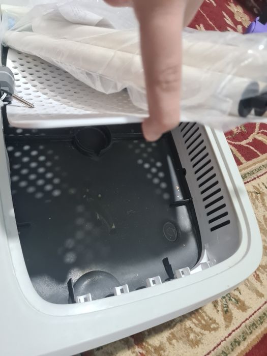 Inkubator yangi sotiladi