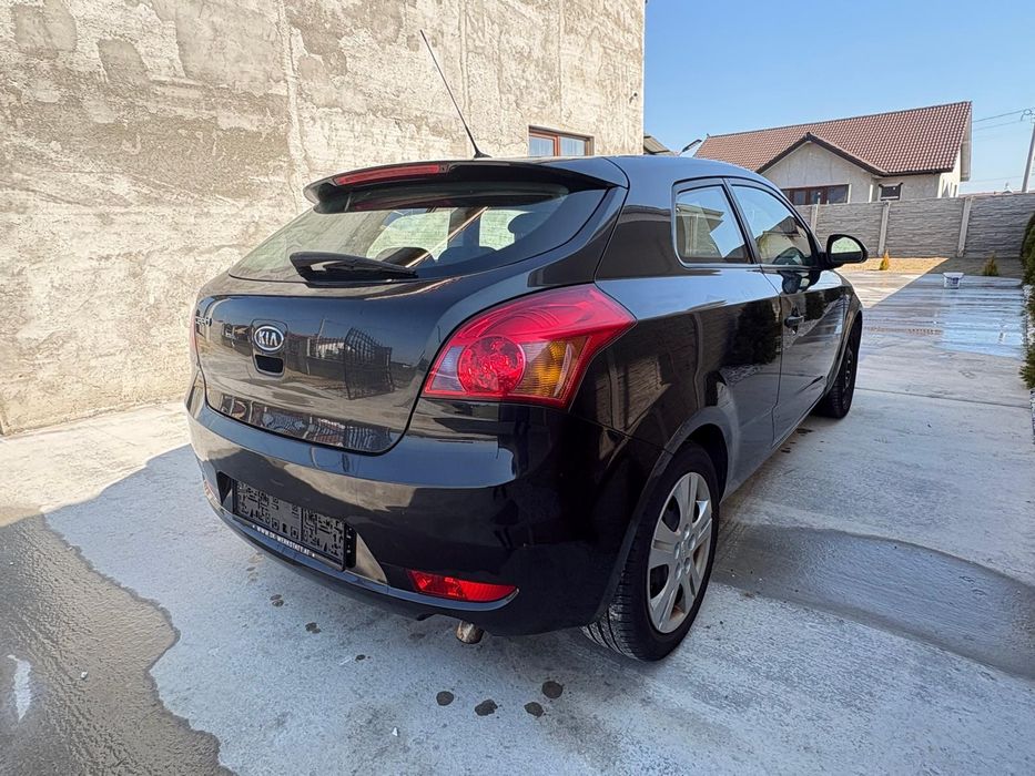 Se vinde Fără schimburi sau variante kia cee.d 2008 benzina