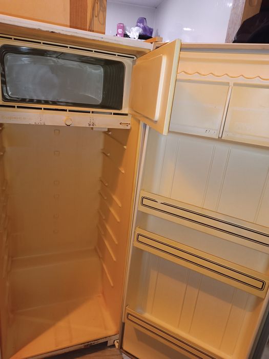 Продам холодильник