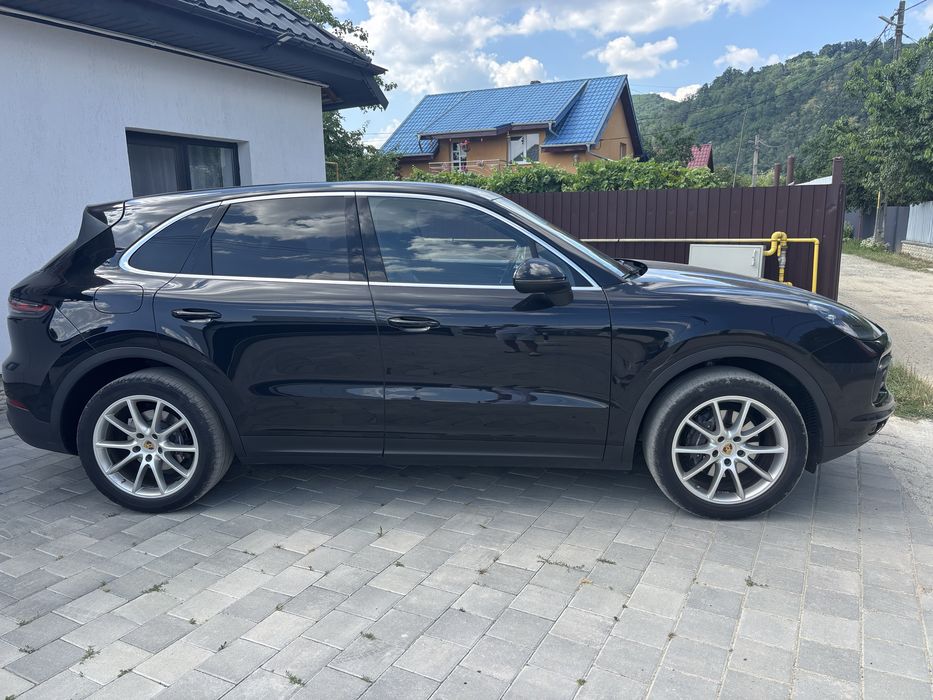 Porsche Cayenne !!!
