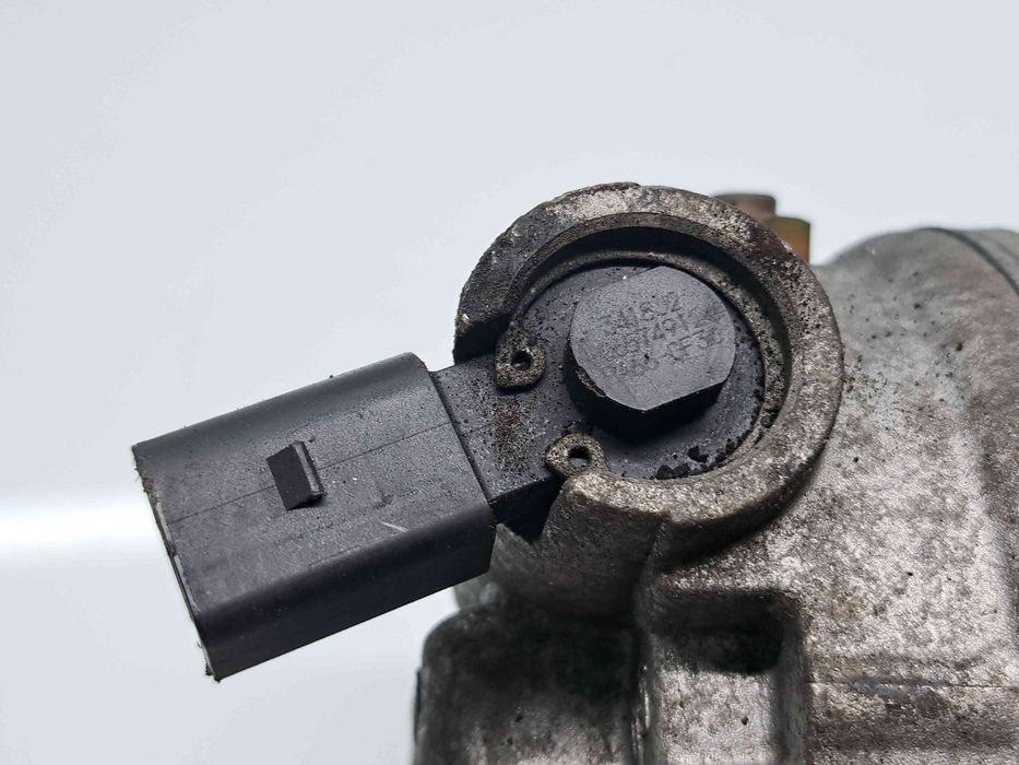 Compresor clima  Volkswagen Golf 6 (5K1) [Fabr 2009-2013] 5K0820803A 2