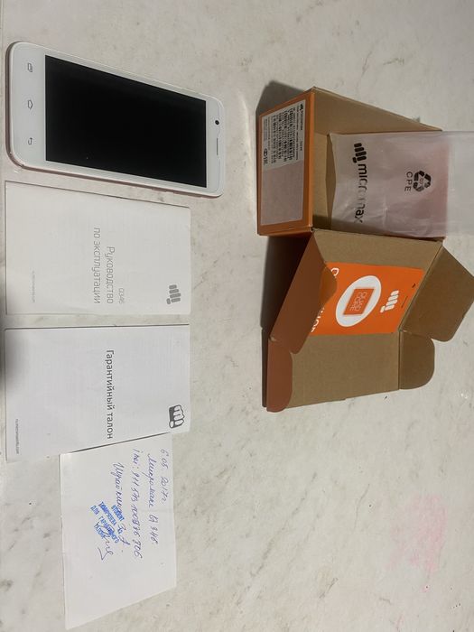 Продам телефон MicroMax Q346