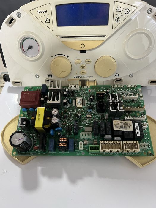 Placa Ariston Genius in stare perfecta de fuctionare!