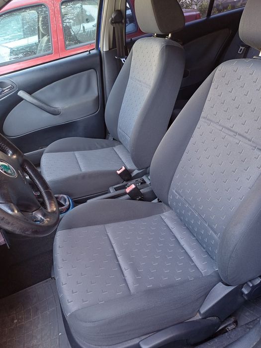 Skoda Octavia 1,6 Benzină 2200€Negociabil