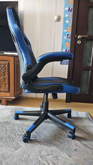 Геймърски стол на VOJENS