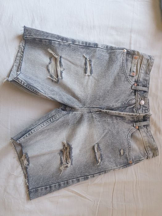 ЧИСТО НОВИ мъжки къси дънки BERSHKA