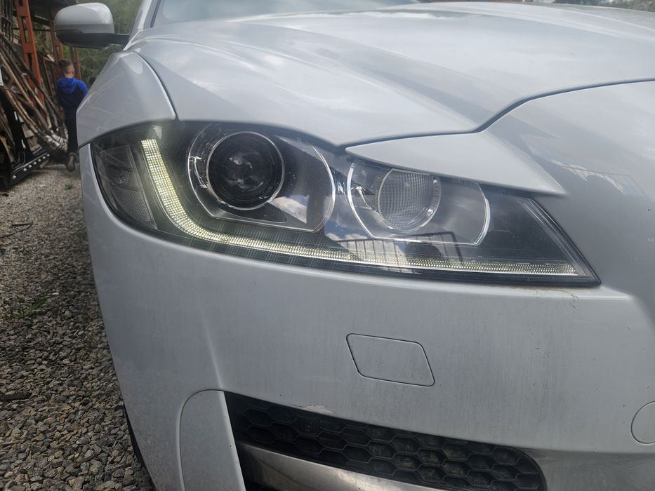 Ляв/десен фар за Jaguar XF