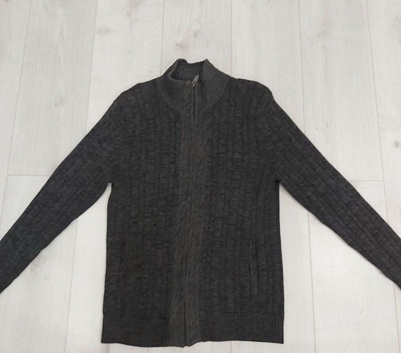 Свитер, (Giordano) , р 48,