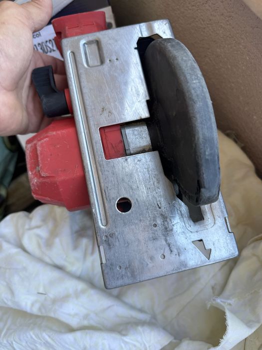 Circular Milwaukee m18 FMCS