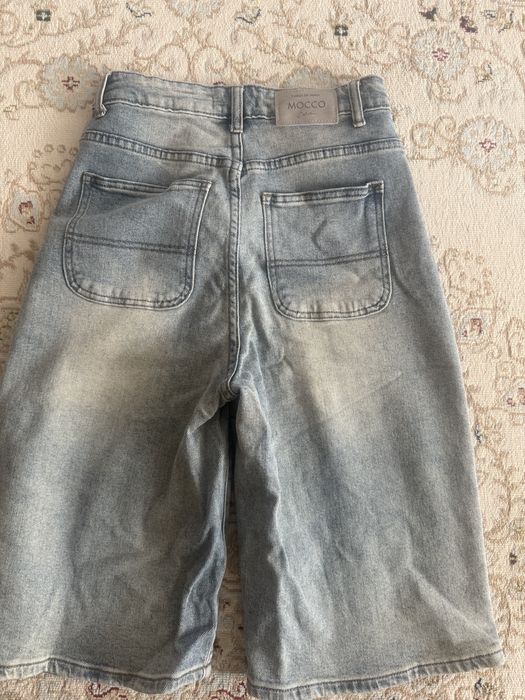 Продам джинсовые шорты