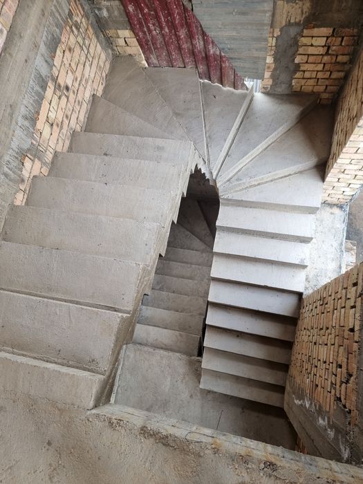 9 хона, каробка 2,57 сотик сергели строитель. 245кв