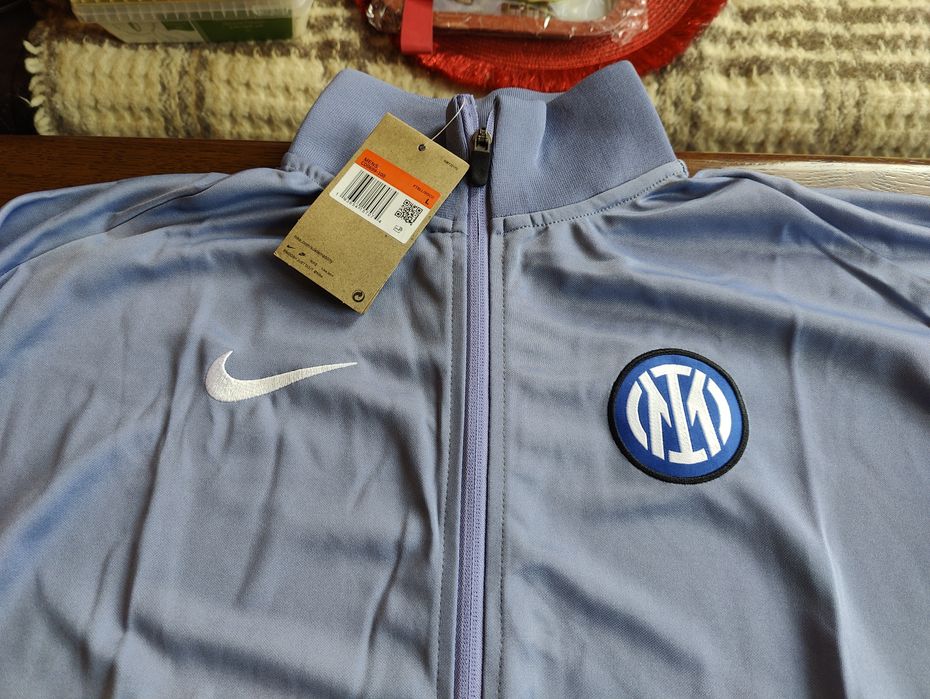 Тренировъчен футболен екип Inter Milan сезон 2024/25