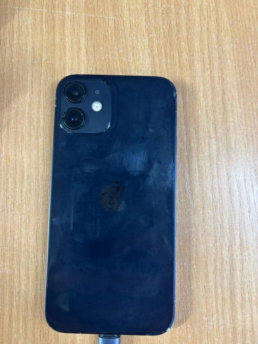 Iphone 12 mini.