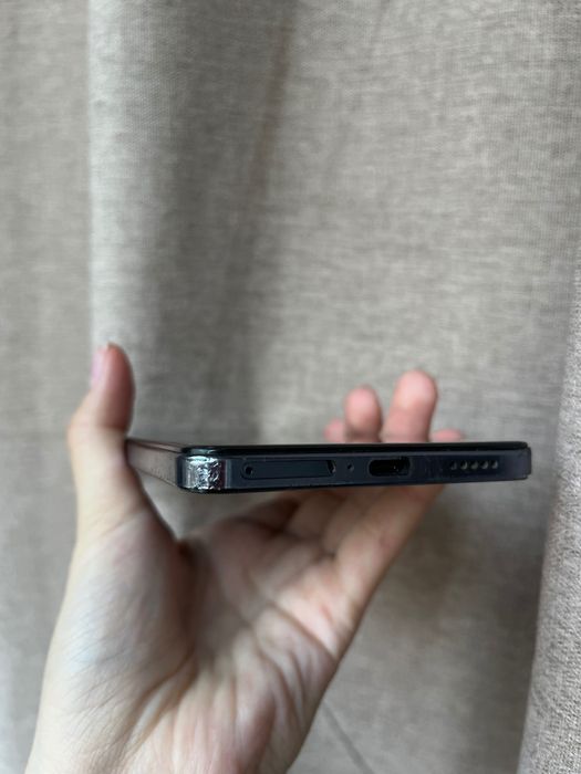 Телефон Vivo V27e