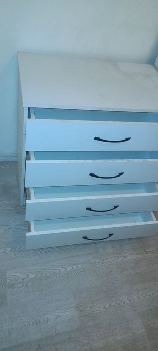 Шкаф для белья и одежды