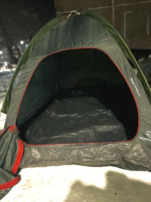 Палатка для походов