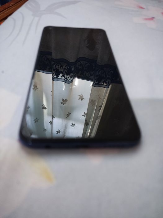 Redmi not 9   4 ga 64 lik ideal holatda batarekasi 2 kun garantiya