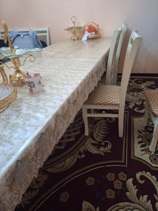 Стол  и  стулья  16 шт