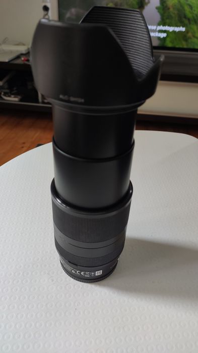 Обектив Sony SEL 18-200mm f/3.5-6.3 OSS LE