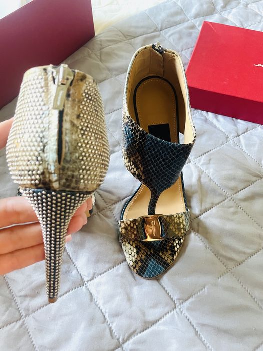 Обувь Босоножки Salvatore Ferragamo