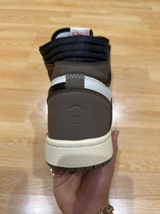 Travis Scott Air Jordan 1