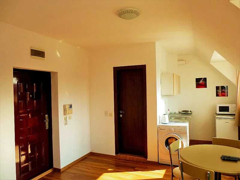 Дава се под наем Едностаен апартамент в Бургас, Зорница - 40 кв.м за 150 € - Снимка #2