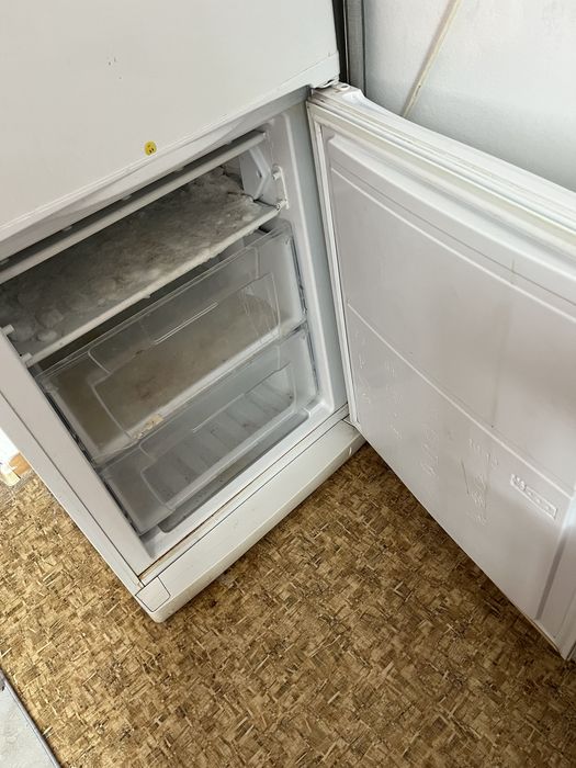 Продам холодильник