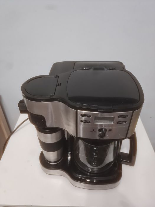 Шварц Кафе машина Hamilton Beach с двойна система за приготвяне, 1,8L