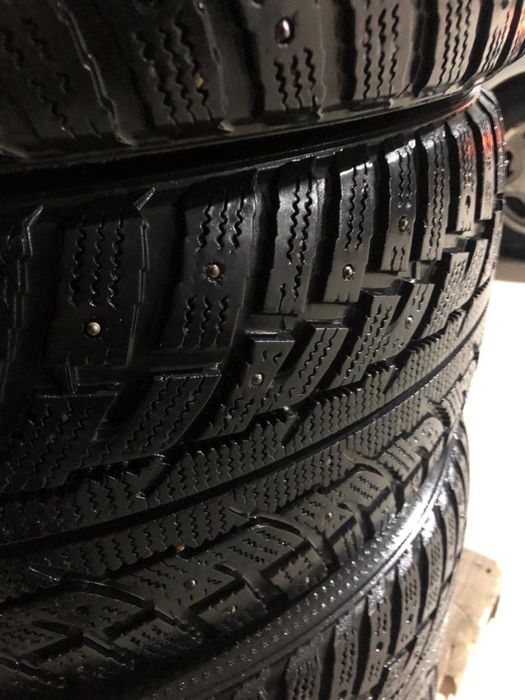 Зимняя резина 255/55 R18