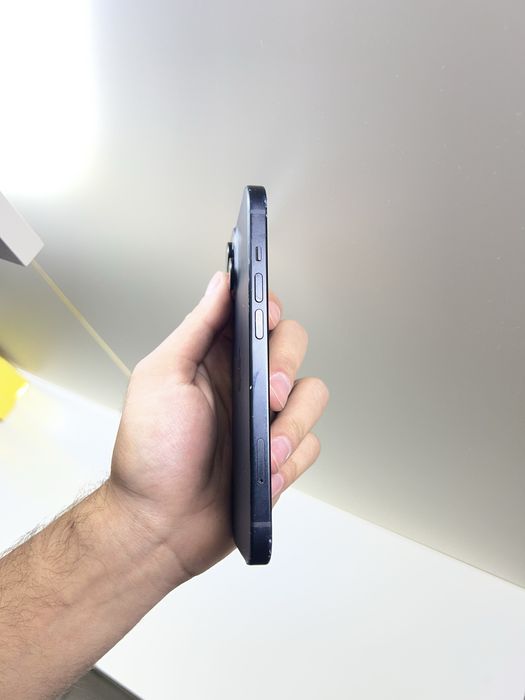 Продам IPhone 15 128gb 90%