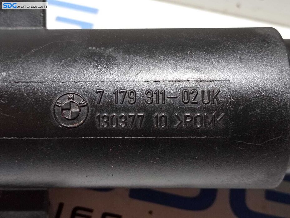 Pompa Pompita Spalator Far Dreapta BMW Seria 3 E90 E91 E92 E93 320D 2005 - 2011 Cod 7179311 13037710 [M5478]